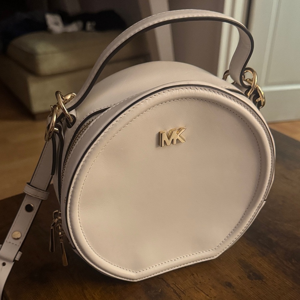 Michael Kors Ivory Round Crossbody Bag with Gold Accents - Picture 1 of 4